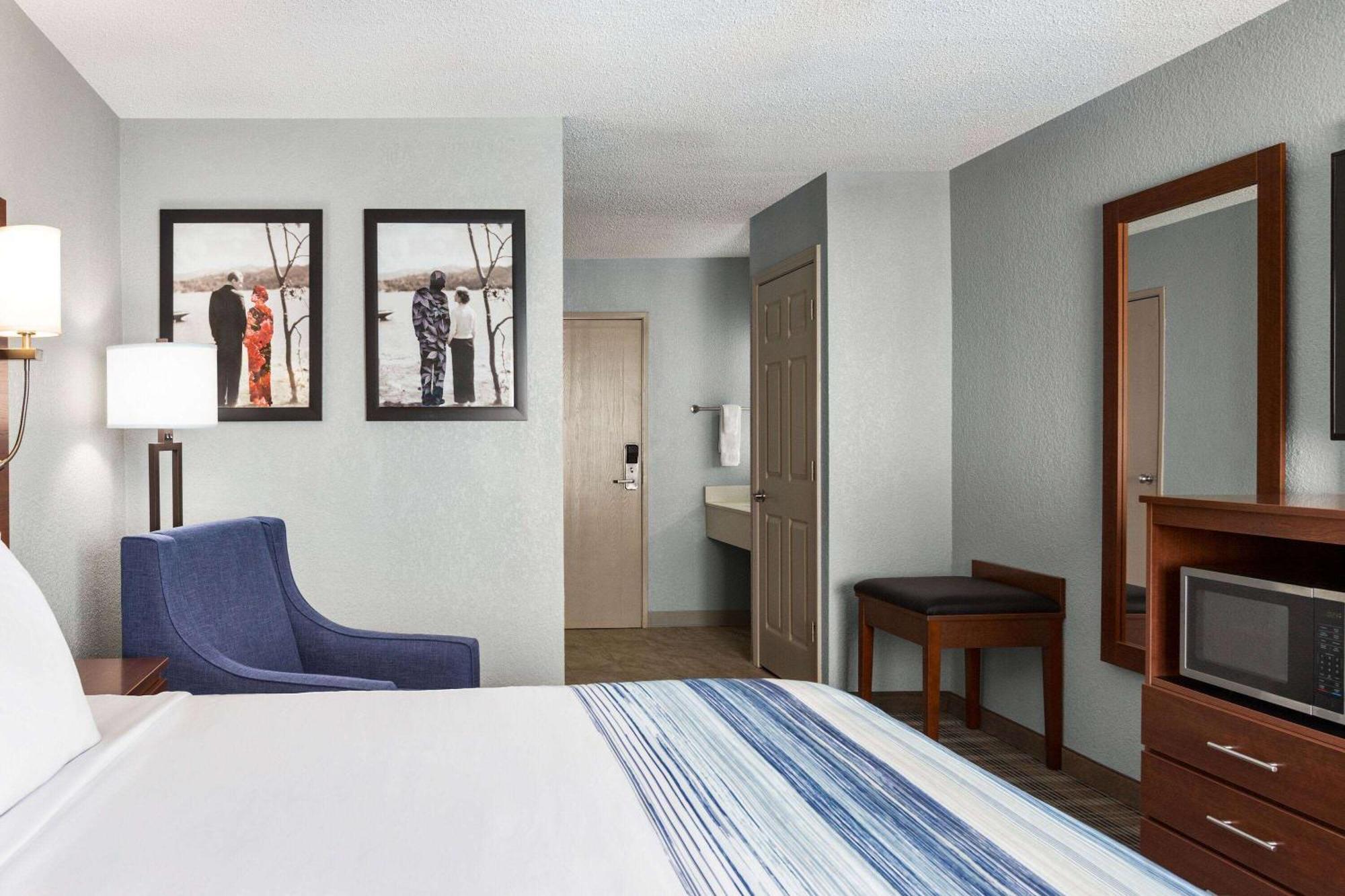 Americinn By Wyndham Williamsburg 외부 사진